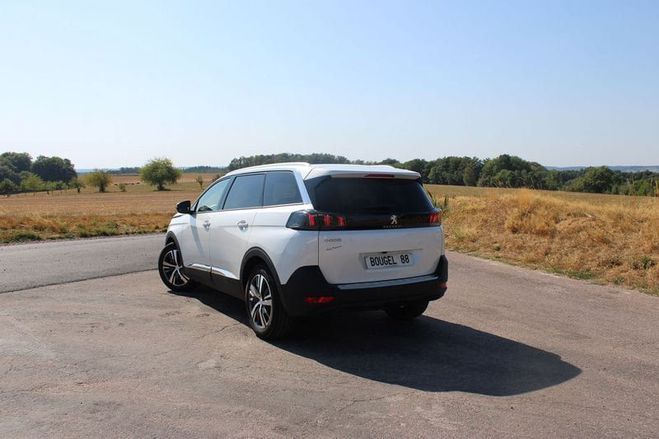 Peugeot 5008 PHASE 4 ALLURE 136 CV HYBRIDE 7 PLACES G Blanc de 2024