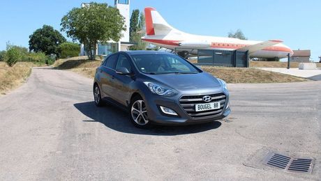 Hyundai I30 1L6 CRDI 110 CV EDITION GO! CLIM USB JA 2016 d'occasion a Xertigny (88)