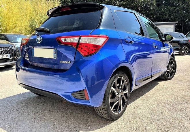 Toyota Yaris III 100 VVT-i Collection CVT 5p Bleu de 2018