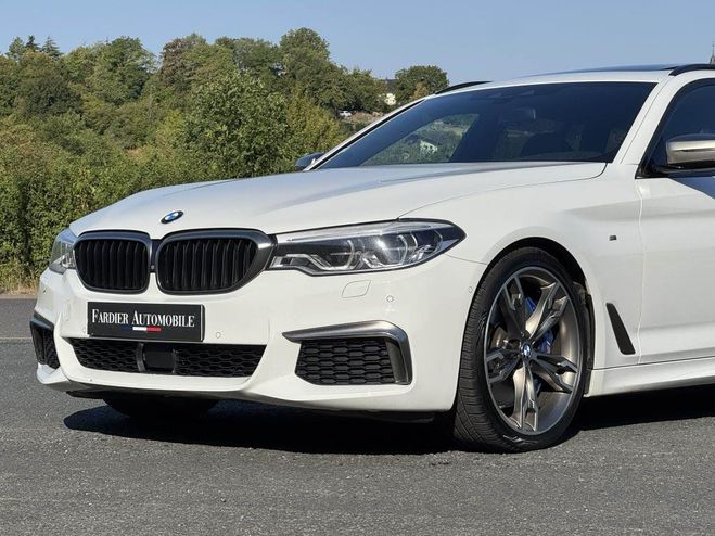 BMW Serie 5 touring M550d xDrive - BVA Sport Steptro Alpinweiss de 2018