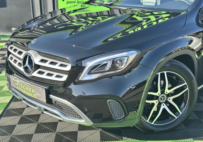 Mercedes Classe GLA Classe 180 122 CH 63 342 KM Noir de 2019