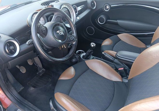 Mini One Belle cooper d 112ch 2011 entierement re Orange de 2011