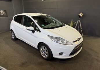  Voir d&eacute;tails -Ford Fiesta 1.6 TDCi 95 TITANIUM PREMIERE MAIN repri &agrave; Moineville (54)