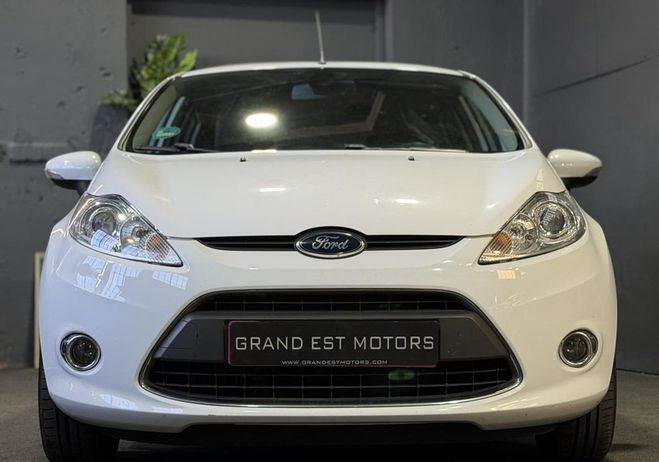 Ford Fiesta 1.6 TDCi 95 TITANIUM PREMIERE MAIN repri Blanc de 2011