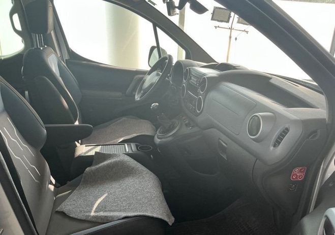 Peugeot Partner Tepee 1.6 HDI 92 CV ACTIVE 5P RADAR Gris de 2012