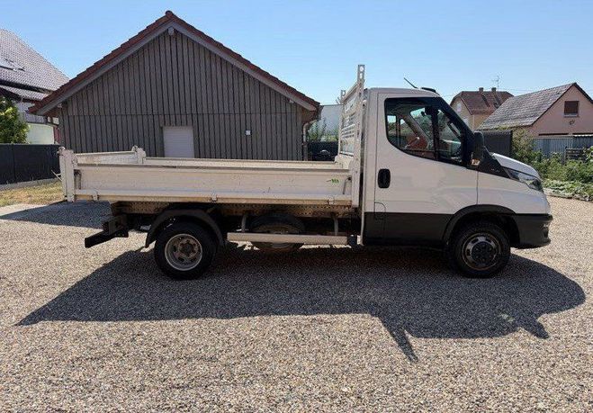 Iveco Daily 29 158 HT BENNE 35C16 3.0 160ch Blanc de 2023