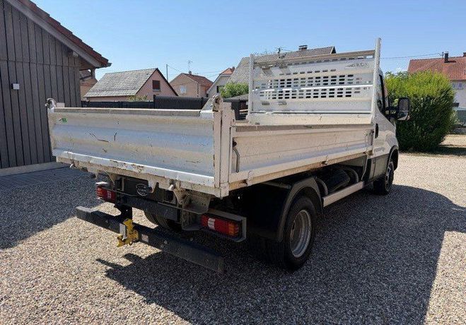 Iveco Daily 29 158 HT BENNE 35C16 3.0 160ch Blanc de 2023
