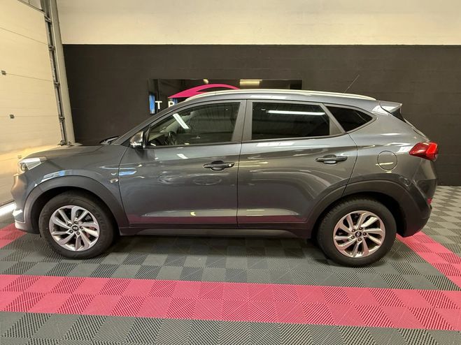 Hyundai Tucson 1.7 crdi 115ch 2wd intuitive - carnet re Gris de 2016