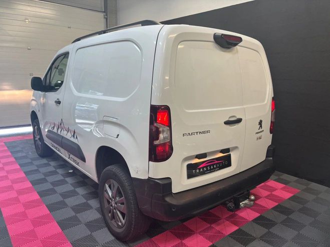 Peugeot Partner 1.5 blue hdi 130ch trek by dangel 4x2 1e Blanc de 2024