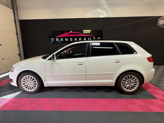 Audi A3 Sportback tsi 105ch toit ouvrant ges cha Blanc de 2011