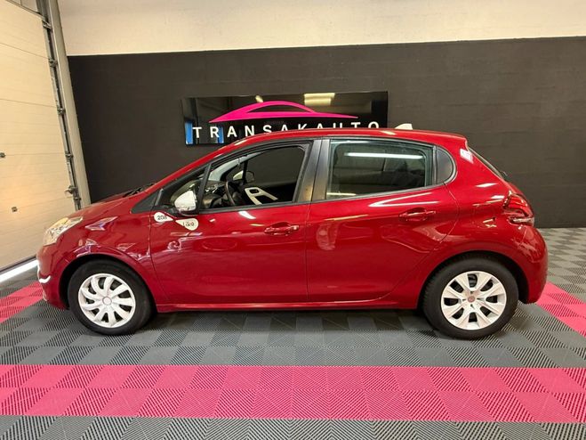 Peugeot 208 like 68ch distribution ok ideal jeune pe Rouge de 2016