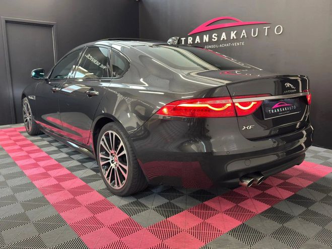 Jaguar XF 2.0 d 180ch bva r-sport - seconde main s Gris de 2019