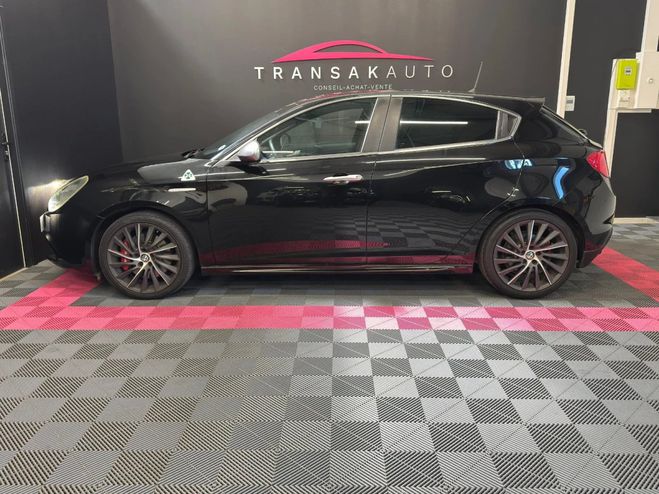 Alfa romeo Giulietta 1750 tbi 240ch quadrifoglio verde - seco Noir de 2014