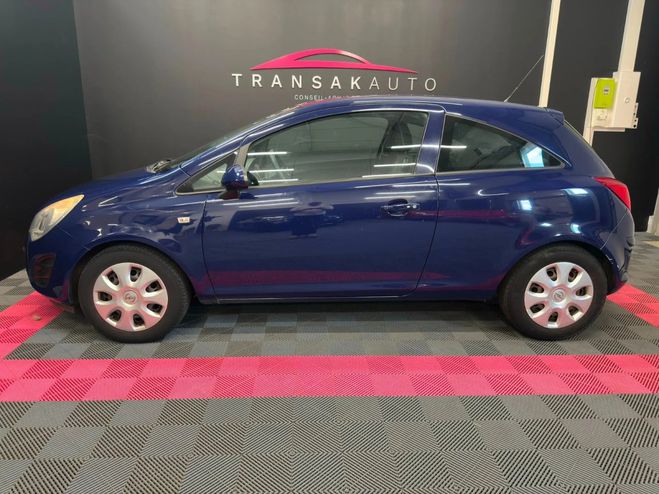 Opel Corsa 1.4 - 100 ch twinport edition seconde ma Bleu de 2013