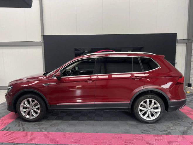 Volkswagen Tiguan allspace carat 4motion carplay to attela Rouge de 2018
