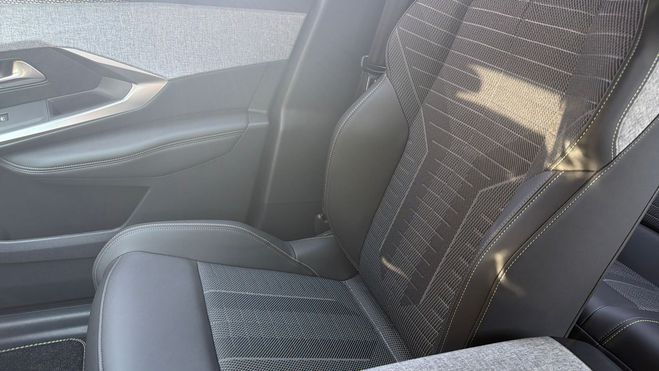 Peugeot 3008 3008 Hybrid 145 e-DCS6 GT 5p Gris Titane de 2026