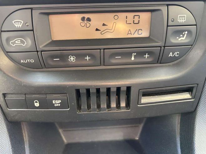 Peugeot 1007 1.4 DOLCE 2-TRONIC GRIS C de 2006