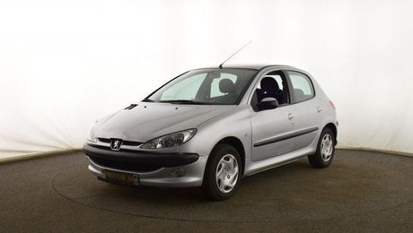Peugeot 206 1.4 XT PACK BAA 5P. 2003 d'occasion a Vendeville (59)