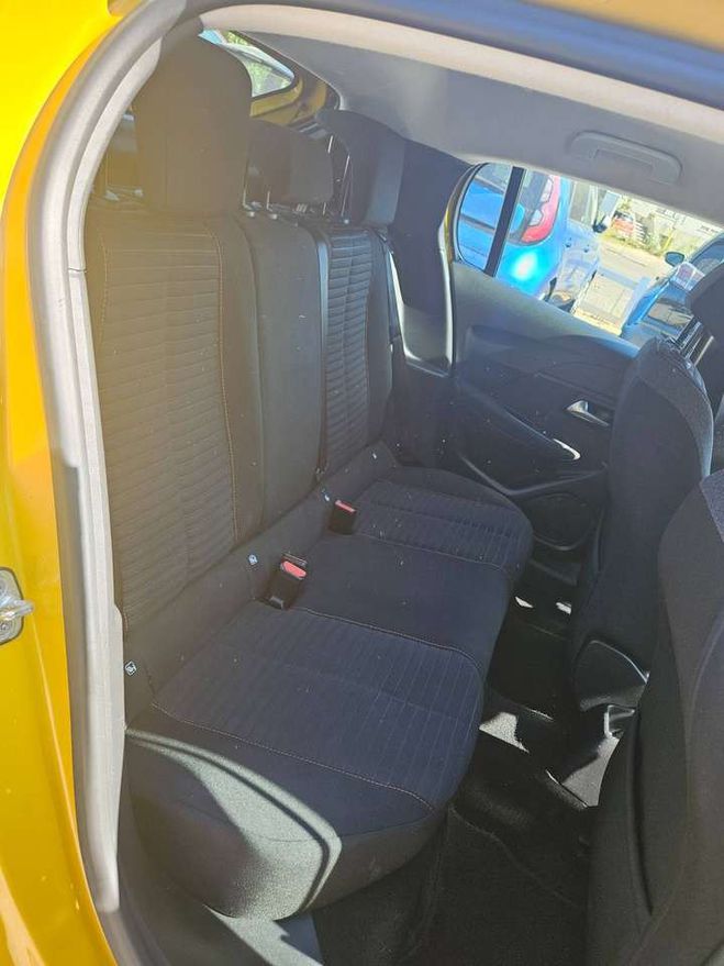 Peugeot 208 1.2i PureTech Active Pack Jaune M�tallis� de 