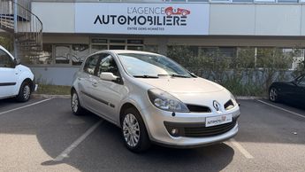 Voir d&eacute;tails -Renault Clio III 5 Portes 1.5 dCi 86 cv &agrave; Palaiseau (91)