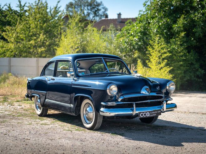 Kaiser Carolina Corsair bleu nuit m�tallis� de 1952