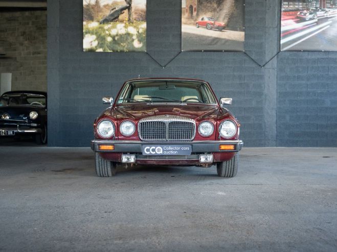 Jaguar Daimler  Regency Red M�tallis� de 1992