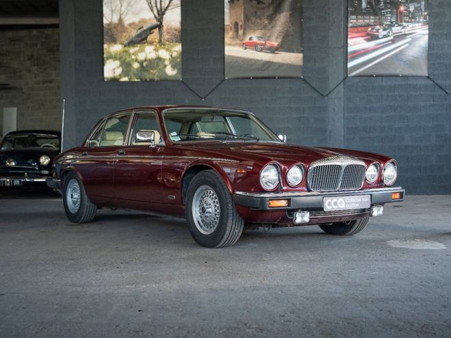Jaguar Daimler  Regency Red M�tallis� de 1992