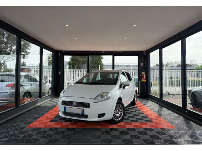 Fiat Punto 1.2i GNV II BERLINE Cult II PHASE 2 BLANC de 2009
