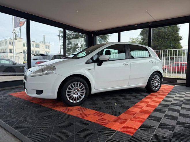 Fiat Punto 1.2i GNV II BERLINE Cult II PHASE 2 BLANC de 2009