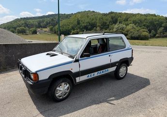 voir détails -Fiat Panda 4x4 val d Isère à Versailles (78) Voir détails -Fiat Panda 4x4 val d Isère à Versailles (78)