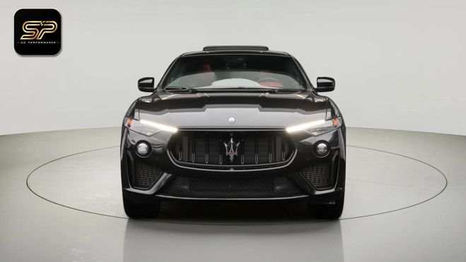 Maserati Levante TROFEO * V8 3.8 * 581 CH * 4WD * B&W Noir de 2023