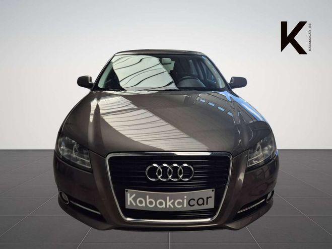 Audi A3 1.6 TDi e Attraction Start-Stop Capteurs Brun de 