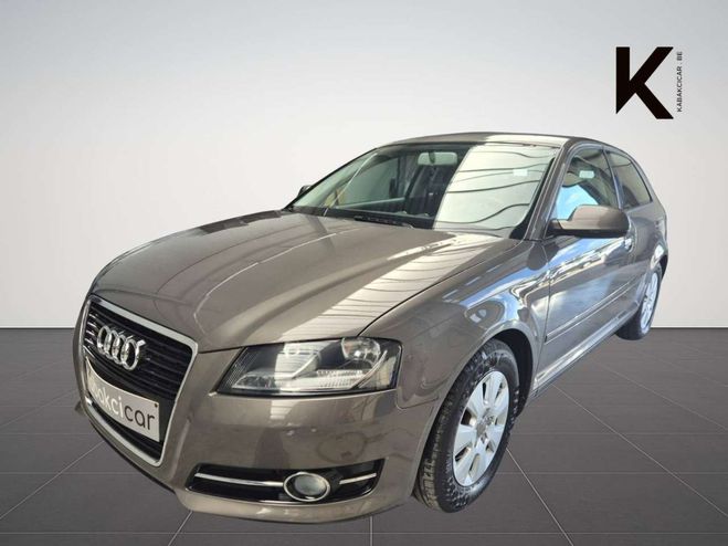 Audi A3 1.6 TDi e Attraction Start-Stop Capteurs Brun de 
