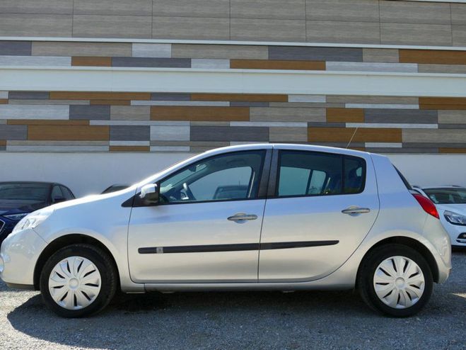 Renault Clio III 1.2 16V 75 Ch ECO2 AUTHENTIQUE BVM5 Gris de 2009