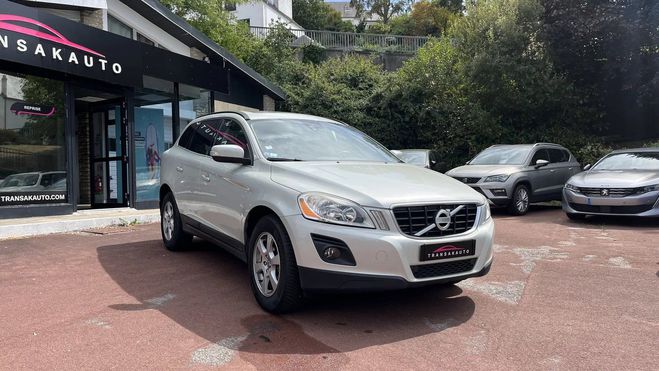 Volvo XC60 momentum awd 205ch toit ouvrant Blanc de 2010