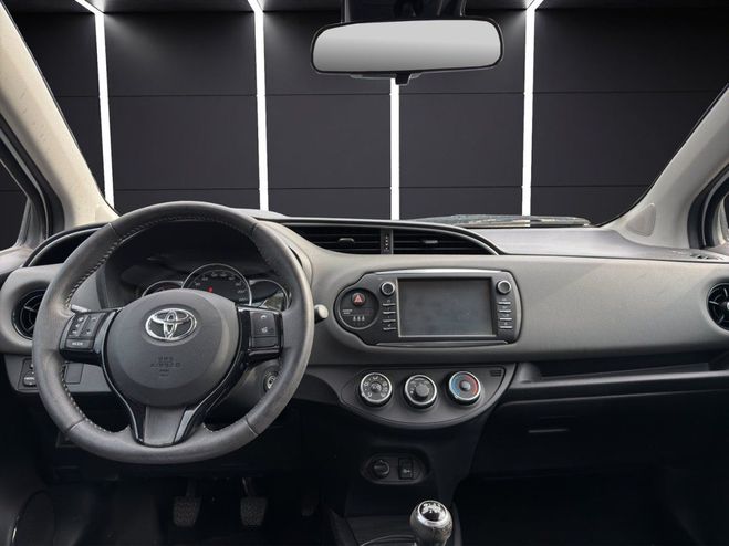 Toyota Yaris 110 VVT-I DYNAMIC 5P RC18 Blanc de 2019