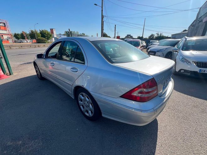 Mercedes Classe C II (2) 220 CDI AVANTGARDE CUIR GPS 4 Gris de 2006