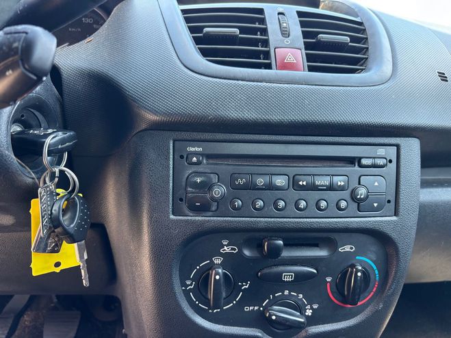 Peugeot 206 1.1 60 URBAN 5P 64000KM BELLE 3 Gris de 2010