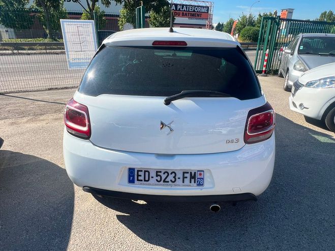 Citroen DS (2) 1.2 L 82 54V EMERAUDE GARANTIE 12 MO Gris de 2016