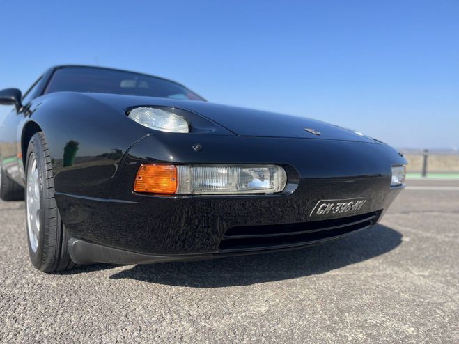 Porsche 928 GT Schwarz Metallic de 1991