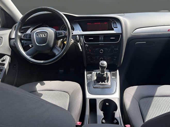 Audi A4 2.0 TDI 136CH DPF ADVANCED EDITION BLANC de 2011
