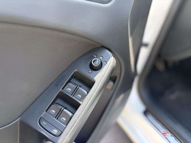 Audi A4 2.0 TDI 136CH DPF ADVANCED EDITION BLANC de 2011