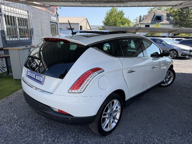 Lancia Delta 1.6 Multijet 120 Platinium Blanc de 2013