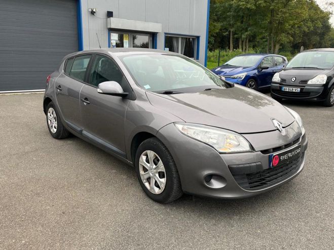 Renault Megane 3 1.5 dCi 85 III 5 PORTES COURROIE OK RE GRIS FONCE de 2009