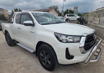  Voir d&eacute;tails -Toyota Hilux l�gende 2.8l bva &agrave; L'Isle-sur-la-Sorgue (84)
