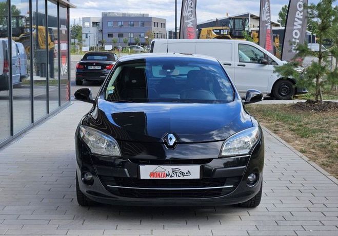 Renault Megane III 1.9 DCI 130CH FAP BOSE ECO� Noir de 2011