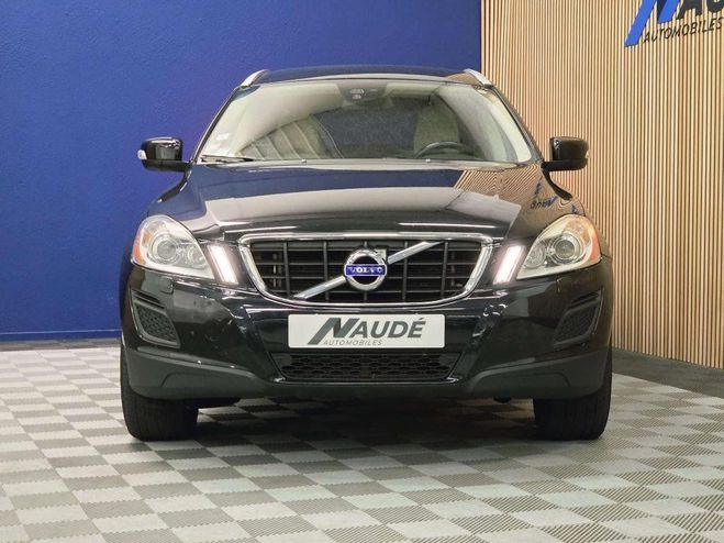 Volvo XC60 D5 AWD 215 CH BVA Geartronic 6 Summum NOIR de 2011