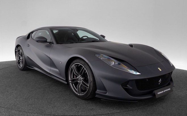 Ferrari 812 Superfast Gris silverstone opaco carbone  de 2021