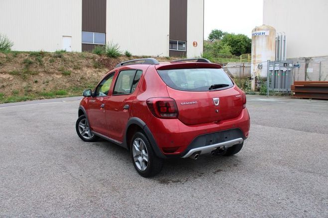 Dacia Sandero III STEPWAY 90 BOITE AUTO CAM�RA GPS CLI Rouge de 2017