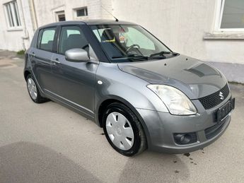  Voir d&eacute;tails -Suzuki Swift GLX  5  portes &agrave; Avrainville (91)